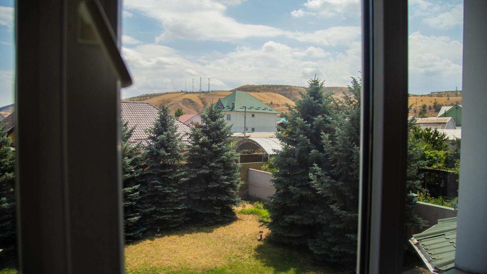 People Guest House Bishkek Exterior photo