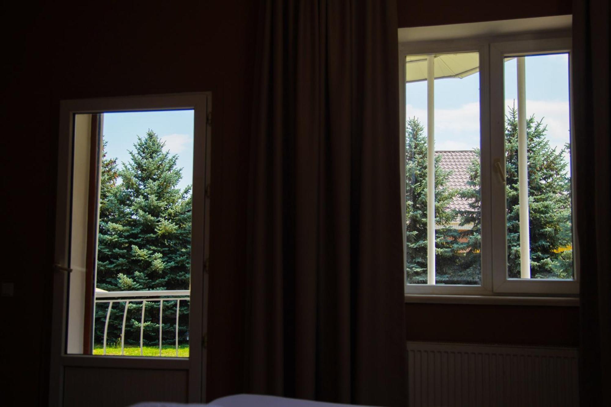 People Guest House Bishkek Exterior photo